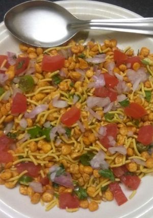 ચણા દાળ ભેળ (Chana Dal Bhel Recipe In Gujarati) રેસીપી મુખ્ય ફોટો