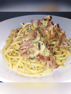 Una foto de Espaguetis a la carbonara