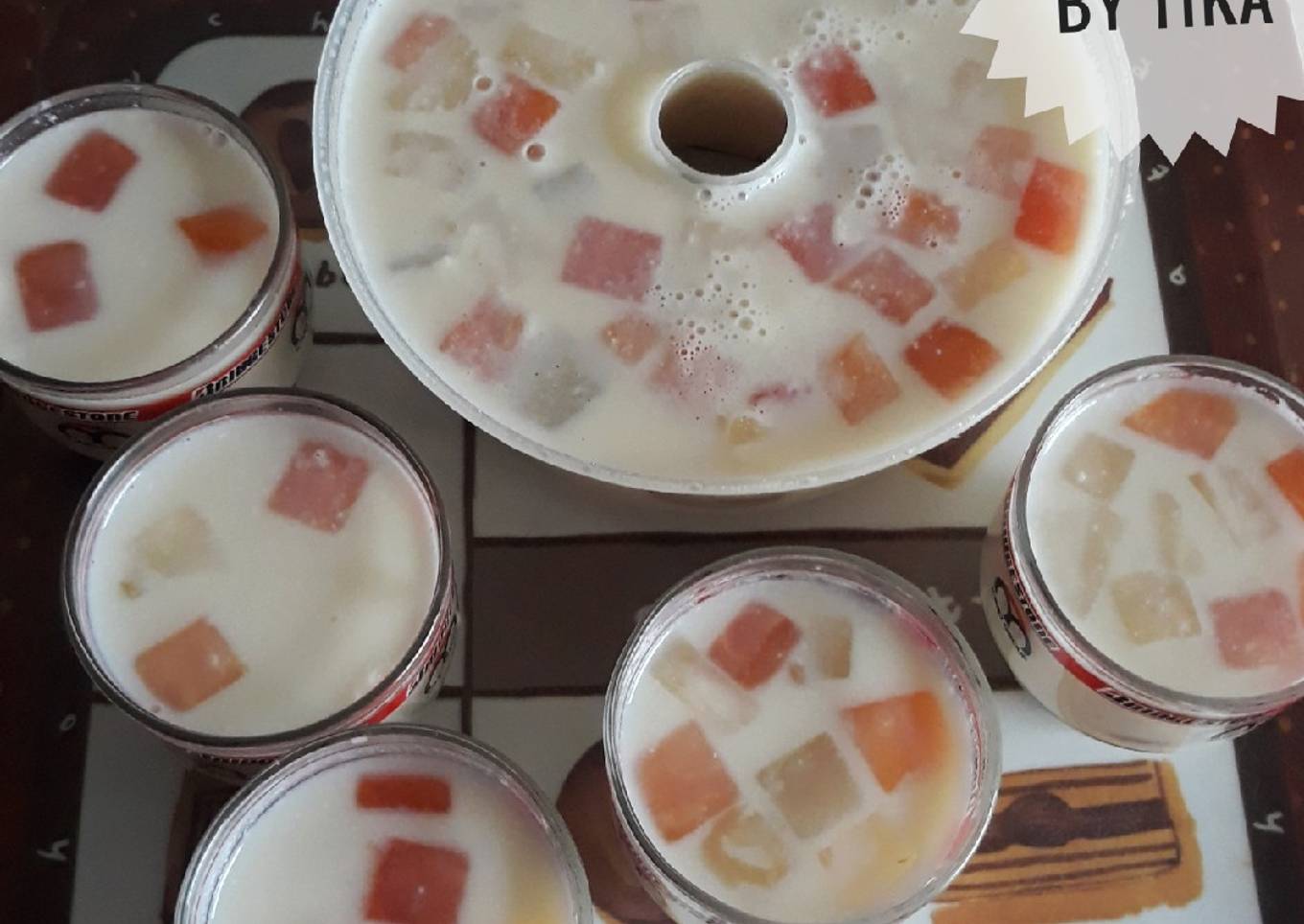 12. Puding Koktail Susu