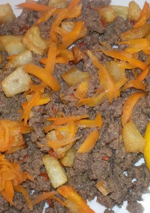 A picture of Minced meat potato sauce.