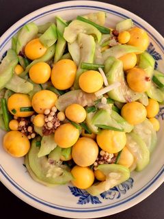 Hình của món Trứng gà non xào mướp.