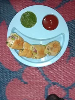 स्प्रिंग रोल (spring roll recipe in Hindi) रेसिपी मुख्य फोटो