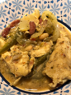 A picture of Crockpot Zesty 2-Bean Shredded Chicken Chili.