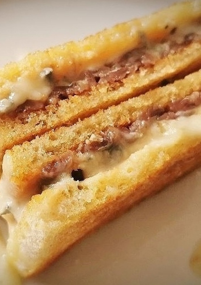 Una foto de Sándwich de Anchoas con Gorgonzola