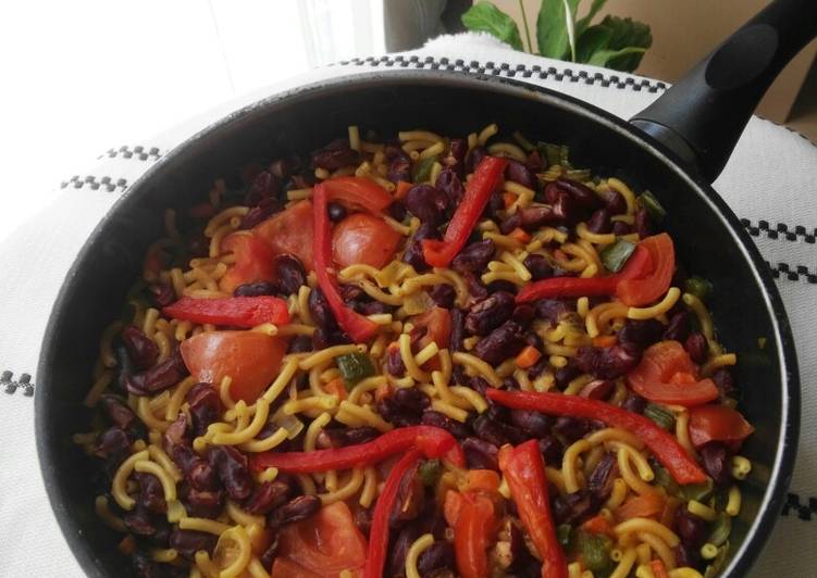 Fideuá de alubias rojas
