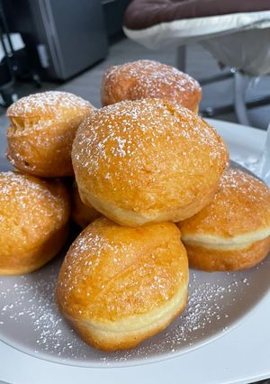Csokipudinggal töltött fánkok recept fotója