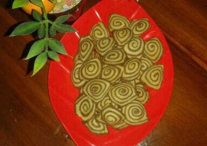 Cara Gampang Menyiapkan Kuping Gajah yang Bikin Ngiler