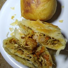 A picture of Khasta Chicken Kachori.