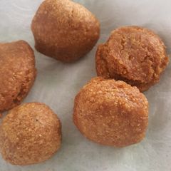 A picture of Falafel and Tahini Sauce.