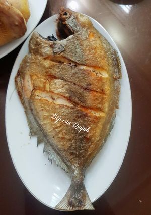 Hình của món Cá chim đen chiên.