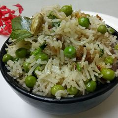A picture of Matar pulao.