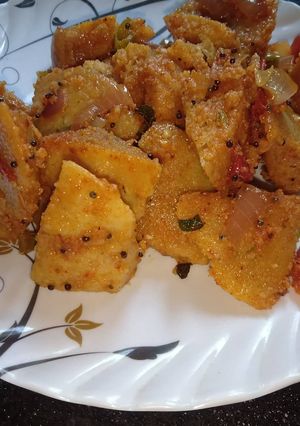 A picture of Oats masala idli fry.