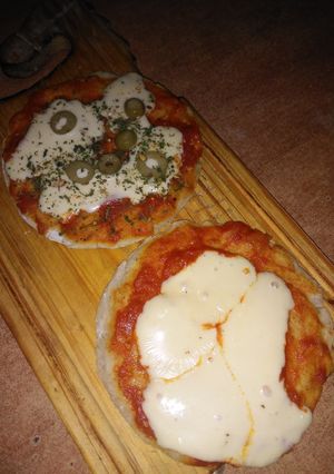 Una foto de Pizza sin gluten con harina de sorgo 🍕