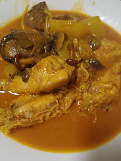 Una foto de Guiso de pollo con setas
