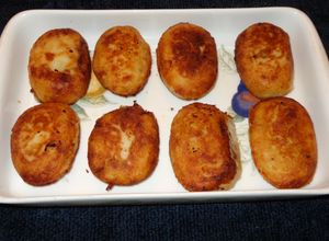 Una foto de Papas rellenas con pino