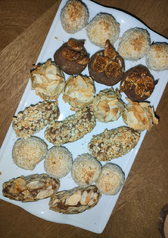 Una foto de Panellets de calabaza y almendra
