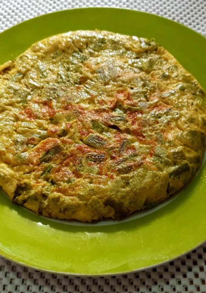 Una foto de Tortilla de espárragos