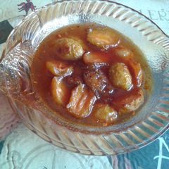 A picture of Amra/hog plum ki chutney.
