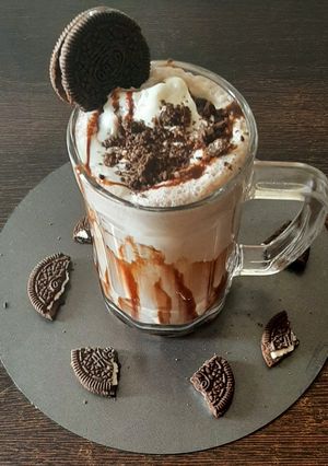 A picture of Oreo milkshake.