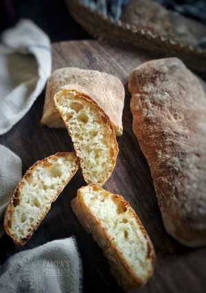 চব্যাটা ব্রেড(Ciabatta bread recipe in Bengali) রেসিপির প্রধান ছবি