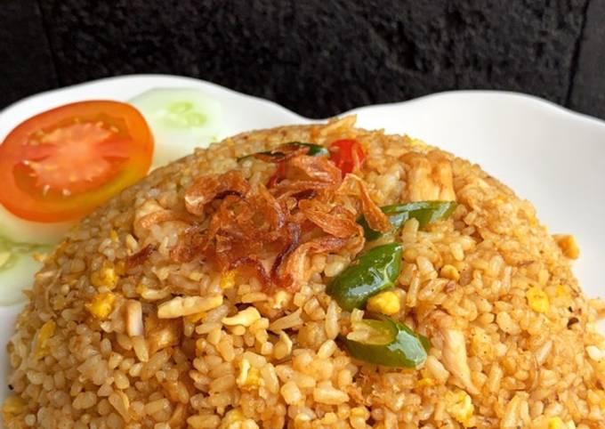 Resep Nasi goreng simple ala abang - abang oleh Elly Jannah - Cookpad