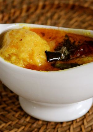 A picture of Mambhazha Pulliserry (Sweet Mango in Coconut and yoghurt sauce).