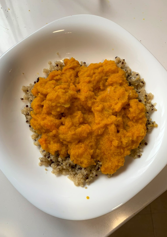 Una foto de Salsa de zanahoria (para acompañar quinoa, pollo, albóndigas...)