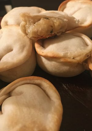 Una foto de Empanadas de queso y cebolla - vegano