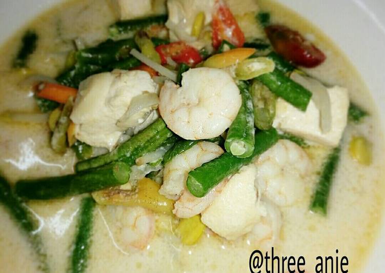 Sayur lodeh trio kacang panjang,tahu,udang