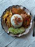 Nasi Uduk Komplit
