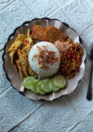 Foto resep Nasi Uduk Komplit