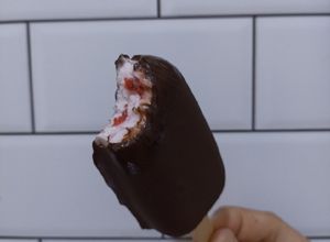 Foto resep Strawberry Ice Cream Popsicle