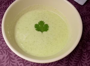 Una foto de Crema (sopa) de chícharos 😋👌¡Súper Facilísimo!