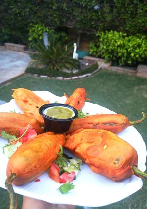 A picture of Stuffed green chillies pakoray.