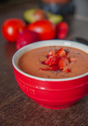 Una foto de Gazpacho cremoso de fresas