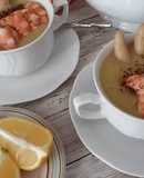 Crema de espárragos con gambas