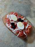 Salade de tomates aux œufs durs 🍅🧅🥚🫒
