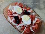 Salade de tomates aux œufs durs 🍅🧅🥚🫒