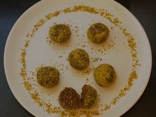 Matcha Dates Ladoo