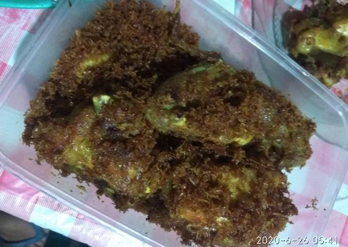 Ayam goreng serundeng