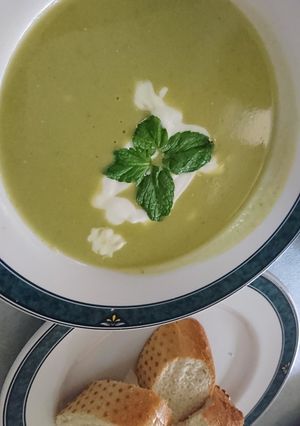 A picture of Green Pea soup (St. Germain soup) #4weekschalleng #Charityrecipe.