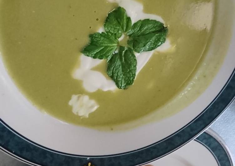 Recipe of Quick Green Pea soup (St. Germain soup) #4weekschalleng #Charityrecipe