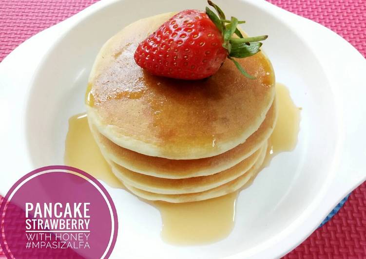 Resep: Pancake Strawberry With Honey (Mpasi 13m+) yang Lezat