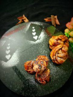 চকো কফি সিনামন রোল (choco coffee cinnamon roll recipe in Bengali) রেসিপির প্রধান ছবি
