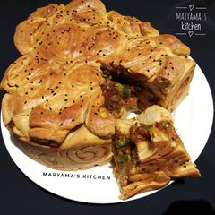 A picture of Potatoe swirl bread/burger.