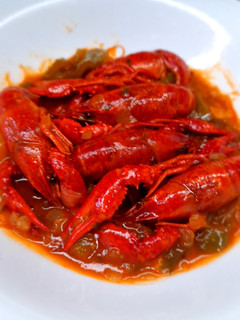 Una foto de Cangrejo de río en salsa de vermut blanco de Reus