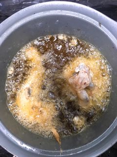 Hình của món Ếch tẩm bột chiên giòn.