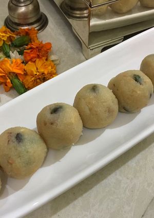 A picture of Coconut laddoos/ Fresh coconut Laddoos.