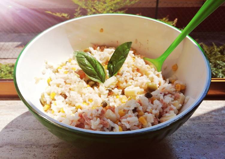 Insalata di riso gustosa