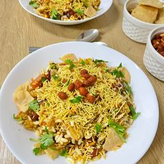A picture of Bhel puri.